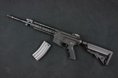 VFC Knight's SR16E3 Carbine 14.5inch 電動ガン